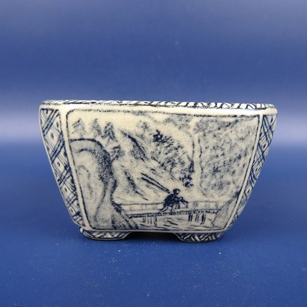 盆栽鉢 紀伊 小鉢 長辺 約7.2cm 正方鉢 撫角 染付 風景画 山水図 観賞用  新品 n1198409032