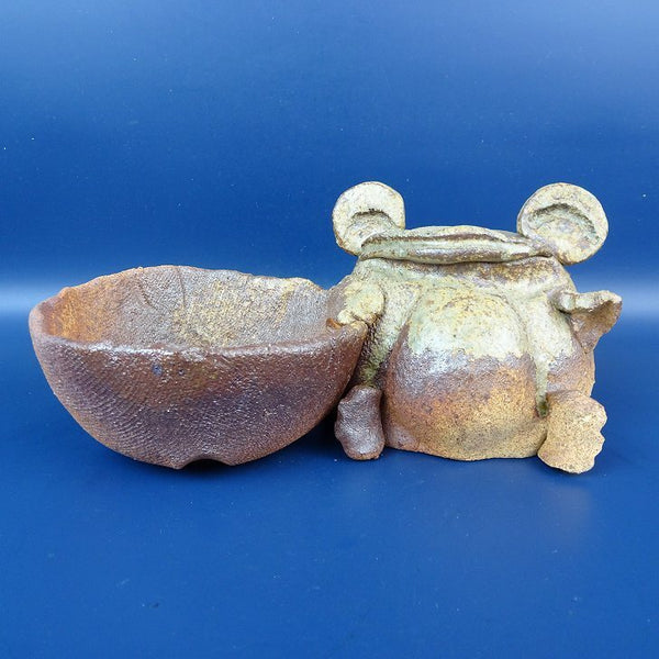 盆栽鉢 信楽 信楽焼 中型 長辺 約21cm かえる付 丸鉢 手作り 蛙 カエル 観賞用  新品 r1198410111