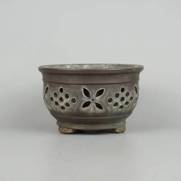 中古盆栽鉢 常滑 美芸 小型 長辺 約12.2cm 丸鉢 雲足 透彫 模様  中古鉢 u1198425088