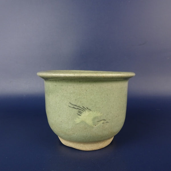 中古盆栽鉢 落款あり小鉢 長辺 約 8.5cm 丸鉢 外縁 絵鉢 鶴 つる 釉薬 観賞用  中古鉢 q1198412390