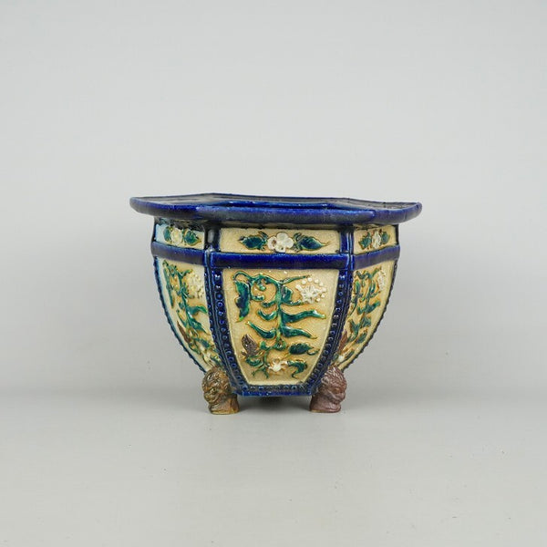 中古盆栽鉢 司峰 中型 長辺 約21cm 六角鉢 外縁 鬼面足 浮彫 色絵 華 花 観賞用  中古鉢 h1198427664