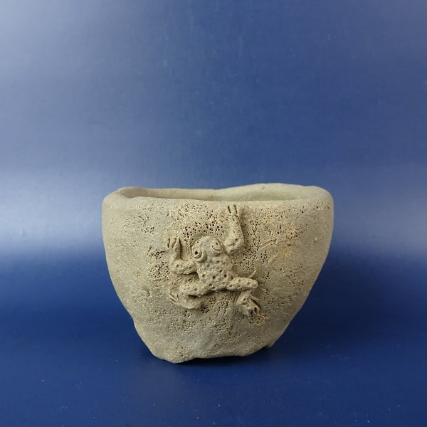 中古 盆栽鉢 陶雀 小鉢 長辺 約 6.7cm 丸鉢 蛙付 かえる カエル 泥物 観賞用  中古鉢 l1199274349