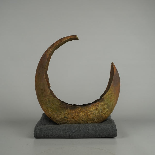 中古 盆栽鉢 鞍馬石 中型 高さ 約 27cm くらまいし クラマイシ 穴無  中古鉢 b1201493676