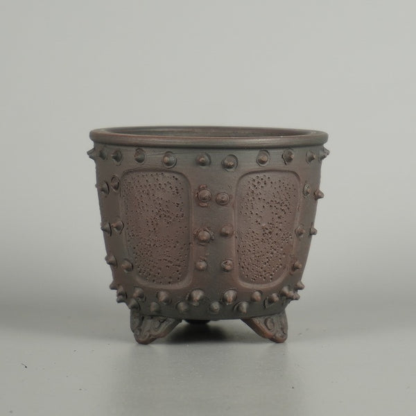 盆栽鉢 常滑 美芸 小鉢 長辺 約 9cm 丸鉢 雲足 窓入 鋲打 泥物 鑑賞 観賞用 o1203469129