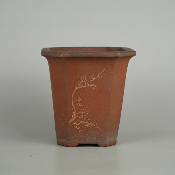 中古盆栽鉢 落款あり 小型 高さ 約 12cm 正方鉢 隅切 彫入 梅 花 植物 漢文 泥物 中国鉢 鑑賞 観賞用  中古鉢 f1209293457