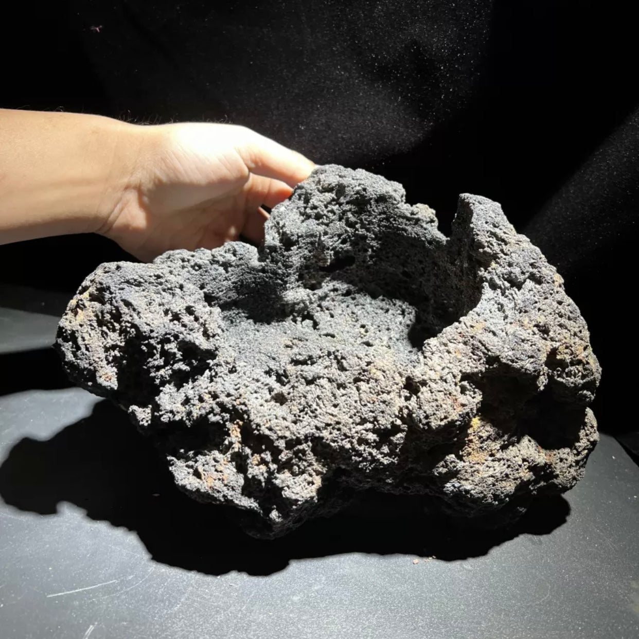 熔岩石造景盆 ( 灰黑色 ) Volcanic Rock Bonsai Pot
